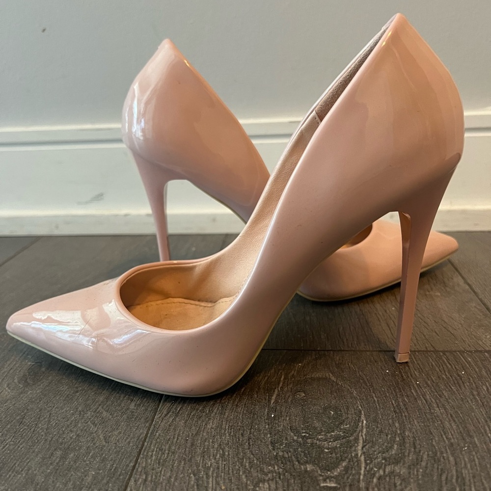 Pink rose stiletto pump heels. Rarely worn. Great condition